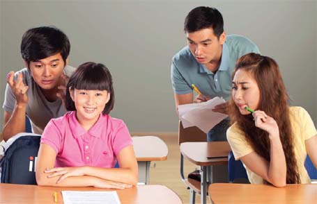 Thú vị học tiếng Anh cùng ILA - 1 Các bạn trẻ thú vị với môi trường học tập hiện đại tại Trung tâm Anh ngữ ILA.