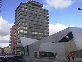 Đại sứ quán tại Anh giúp sinh viên Việt học ở LMU - 1 Trường LMU ở Bắc London. (Nguồn: PA)