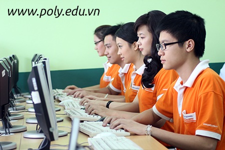 Tọa đàm “Xu hướng đào tạo điện toán đám mây và thiết bị di động?” - 2 Tư vấn tuyển sinh “20 tuổi lập nghiệp - Sớm hay muộn?”