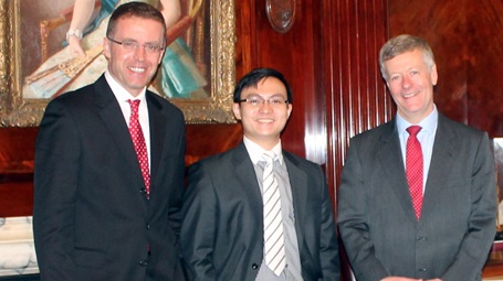 Chàng trai gốc Việt đoạt giải thưởng lớn hàng hải - 1 Hoàng Đông Bách (