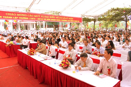 Lễ kỷ niệm 40 năm thành lập Trường THPT Lê Hữu Trác (huyện Hương Sơn, Hà Tĩnh).