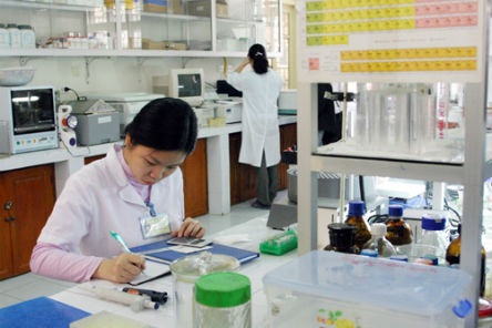 Phòng thí nghiệm về môi trường, Trường ĐHKHT- ĐH Quốc gia Hà Nội.