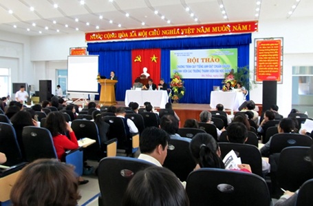 Trình độ tiếng Anh của sinh viên còn ở mức trung bình, kém - 1 Trình độ tiếng Anh của sinh viên còn ở mức trung bình, kém