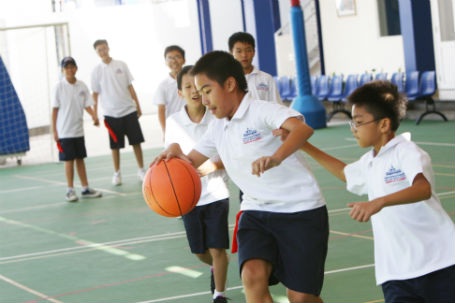 Chúng tôi đào tạo những công dân toàn cầu - 2 Học sinh Trường Quốc tế TP. Hồ Chí Minh (ISHCMC).