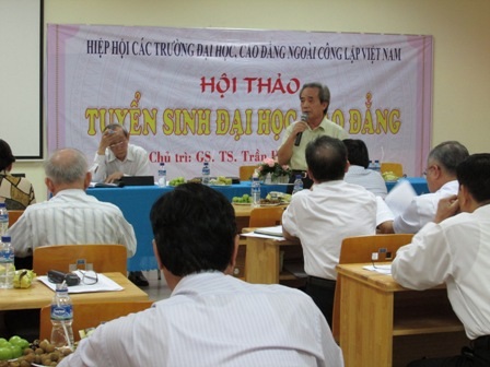 Trường ngoài công lập tuyển sinh “èo uột”: Đổ lỗi trường công - 1 Buổi hội thảo lấy ý kiến trường ngoài công lập về tuyển sinh.