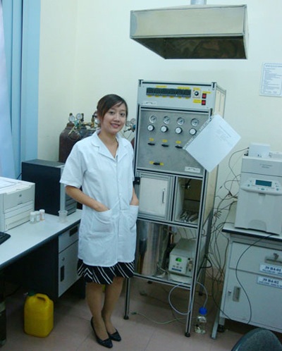 Trò chuyện cùng nữ phó giáo sư trẻ nhất Việt Nam - 2 Nữ PGS trẻ nhất Việt Nam 2012 rất hạnh phúc bởi luôn có gia đình đứng sau động viên, giúp sức.