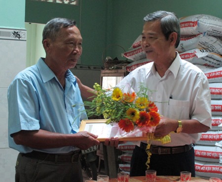 Cử nhân U70: “Tôi còn muốn học Cao học” - 3 Ông Phạm Thanh Phong (