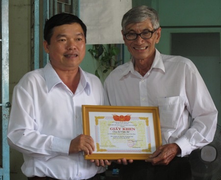 Khen thưởng đột xuất hai cử nhân U70 - 3 Ông Phạm Thanh Phong (