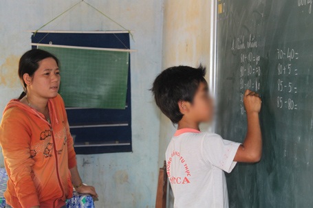Học lớp 3 vẫn... chưa thạo đánh vần - 1 Học lớp 3 vẫn... chưa thạo đánh vần