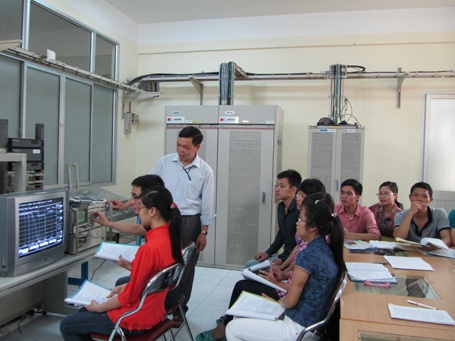 Tư vấn tuyển sinh vào Học viện Công nghệ Bưu chính viễn thông năm 2013 - 2 Sinh viên Học viện Công nghệ Bưu chính Viễn thông