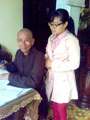 Nghị lực của nữ sinh tá túc trong chùa - 1 Võ Thị My đang tá túc tại chùa Viên Quang