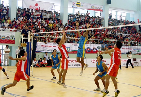 Trường ĐH Sư phạm TDTT Hà Nội thông báo tuyển sinh năm 2013 - 2 Đội Nam vô định Giải Bóng chuyền toàn quốc năm 2012