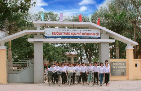 Trường THPT Phù Cừ kỷ niệm 50 năm thành lập trường - 1 Trường THPT Phù Cừ (huyện Phù Cừ, Hưng Yên)