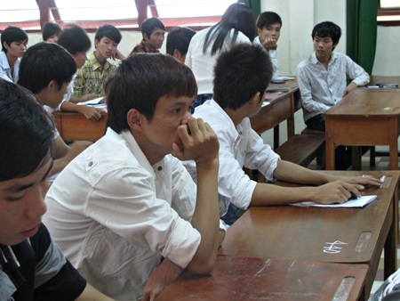 Dự kiến sẽ có phương án điểm sàn 2 mức trong kỳ tuyển sinh ĐH-CĐ 2013.