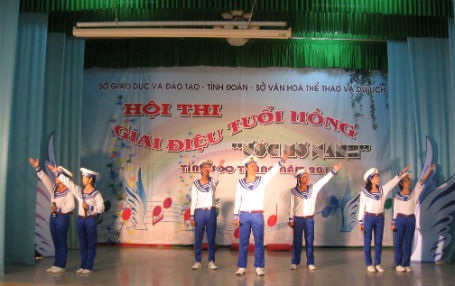 Tổng kết hội thi “Giai điệu tuổi hồng” Sóc Trăng năm 2013 - 1 Một số tiết mục trong hội thi