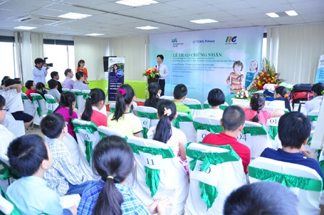 15 đội tuyển Việt Nam thi TOEFL Primary cùng thế giới - 2 Thí sinh tham dự Khai mạc chương trình TOEFL Primary.