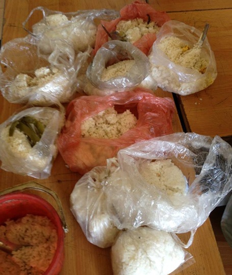 Bữa trưa tại Phân hiệu Xéo Pa Cheo (Tiểu học Pa Cheo, Bát Xát, Lào Cai)