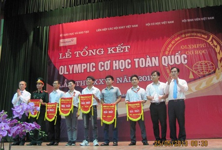 ĐH Bách Khoa Hà Nội dẫn đầu giải thưởng Cơ học - 1 Lễ tổng kết và trao giải thưởng Olympic Cơ học toàn quốc lần thứ 25