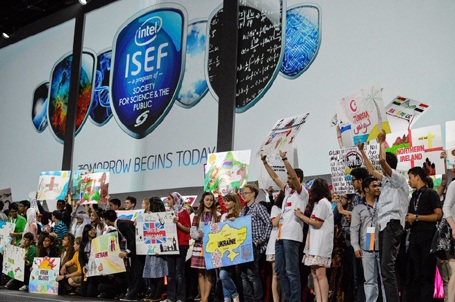 Thí sinh gốc Việt giành nhiều giải phụ Hội thi Intel ISEF 2013 - 1 Thí sinh gốc Việt giành nhiều giải phụ Hội thi Intel ISEF 2013