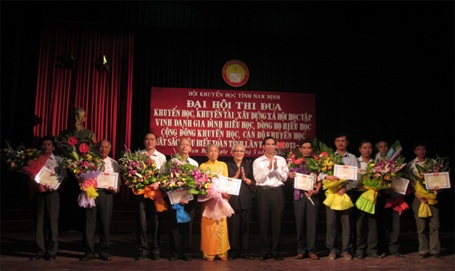 Hội Khuyến học tỉnh Nam Định: Vinh danh 150 gia đình, dòng họ, cộng đồng khuyến học, cán bộ khuyến học xuất sắc tiêu biểu