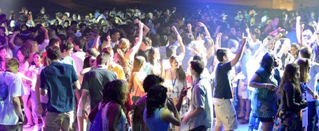 Phút vui đùa ngoài những giờ thi căng thẳng.