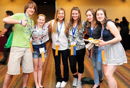 Phút vui đùa ngoài những giờ thi căng thẳng.