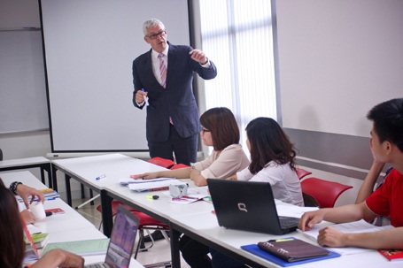 5. Cơ hội việc làm với mức lương cao sau khi tốt nghiệp