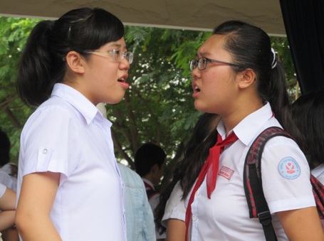 Đà Nẵng: Đề Anh văn dễ, thí sinh vui vẻ rời phòng thi - 1 Đà Nẵng: Đề Anh văn dễ, thí sinh vui vẻ rời phòng thi
