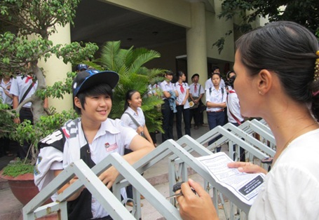Đà Nẵng: Đề Anh văn dễ, thí sinh vui vẻ rời phòng thi - 2 Thí sinh kết thúc môn thi Anh văn với tâm trạng phấn khởi