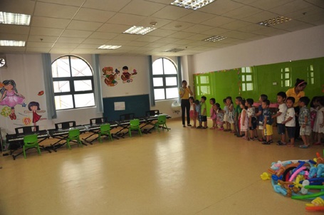 Cuộc phiêu lưu hè xanh cho bé mầm non - 3 …đến phòng học nhạc, học hát được trang bị đầy đủ và hiện đại