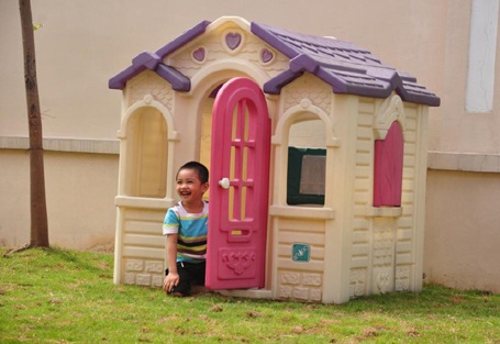 Cuộc phiêu lưu hè xanh cho bé mầm non - 7 Nụ cười sảng khoái của bé khi được vui chơi dưới nắng hè