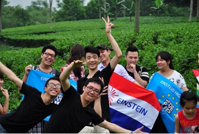 Điểm mặt các trường dân lập “top đầu” của Hà Nội - 1 Đồng phục học sinh Trường THPT dân lập Anhxtanh