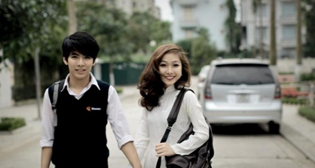 Điểm mặt các trường dân lập “top đầu” của Hà Nội - 2 Đồng phục học sinh Trường THPT dân lập Anhxtanh