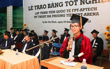 Học Multimedia cần đam mê và sáng tạo - 1 Vy Anh chia sẻ cảm nhận tại Lễ tốt nghiệp.