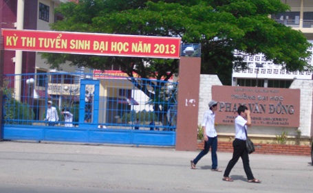 Đề Toán tương đối khó, nhiều thí sinh ra sớm - 17 Đề Toán khó, nhiều thí sinh rời phòng thi sớm