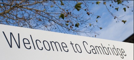 Hai bằng đại học, một lần học phí - 1 Học tại 2 quốc gia... vương quốc Anh & Hà Lan hoặc Thụy Sĩ.