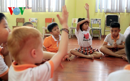 Trong giờ học cùng các bạn.