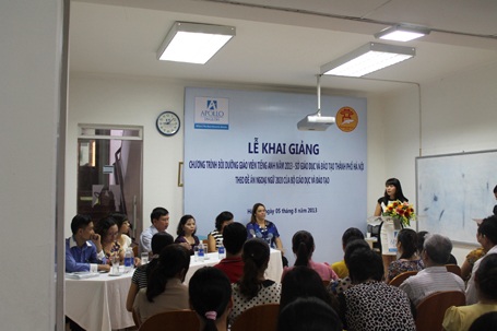 Lễ khai giảng chương trình bồi dưỡng giáo viên tiếng Anh năm 2013 sáng 5/8.