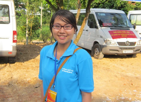 Nữ sinh đất cảng hai lần đỗ thủ khoa - 1 Thủ khoa “kép” Bùi Thị Yến Hằng.