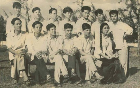 “Thương tiếc Giáo sư Hoàng Như Mai, nhà nghệ sĩ trên bục giảng!” - 2 “Thương tiếc Giáo sư Hoàng Như Mai, nhà nghệ sĩ trên bục giảng!”