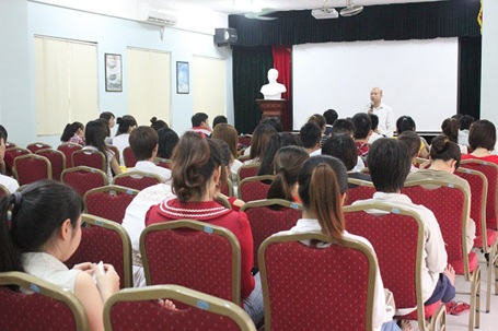 Để sinh viên có việc làm ngay khi tốt nghiệp