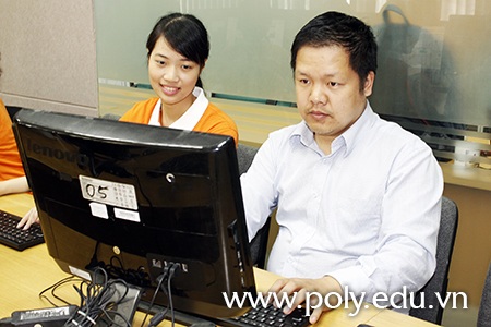 Tọa đàm: “Mục tiêu giáo dục: Tốt nghiệp - Tốt nghề” - 2 TS Đàm Quang Minh - Giám đốc FPT Polytechnic Việt Nam đang trả lời câu hỏi của bạn đọc
