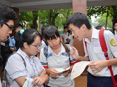 Thi tuyển có hơn xét tuyển? - 1 Bắt đầu từ năm học này, tất cả học sinh lớp 9 phải thi vào lớp 10. (Ảnh: Tấn Thạnh)