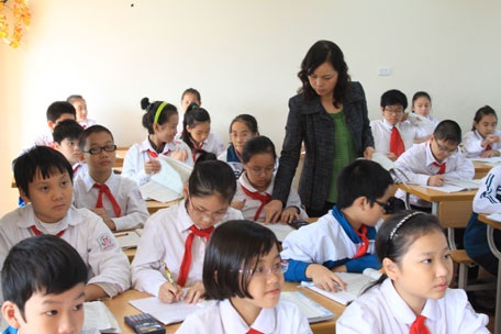 Công khai danh mục các khoản thu ngoài học phí: “Thuốc” trị “bệnh” lạm thu - 1 Công khai danh mục các khoản thu ngoài học phí: “Thuốc” trị “bệnh” lạm thu