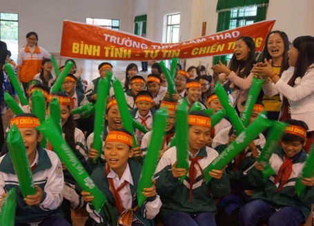 Phú Thọ - Điểm dừng chân đầu tiên của hành trình đồng hành cùng Violympic 2013 - 2 Cuộc thi đã tạo ra sự lôi cuốn cho cả thầy và trò đến tham dự.
