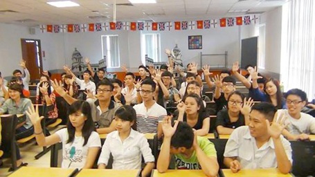 Từ Cao đẳng lên Đại học: Biến công việc thành sự nghiệp - 1 Sinh viên Bridge2B hào hứng trong các buổi học