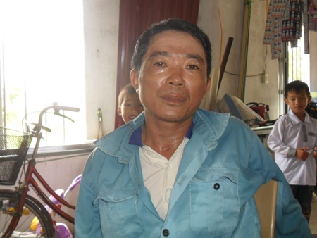 Hai lúa đạp xích lô miễn phí đưa trẻ đến trường - 2 Anh Nguyễn Bá Đán