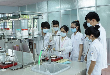 Đào tạo đại học chưa gắn với nhu cầu thực tế - 1 Đào tạo đại học chưa gắn với nhu cầu thực tế