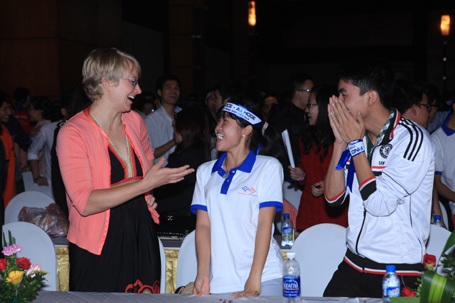 Một bài tập thực hành nhỏ TS. AJ Hoge đưa ra cho khán giả.