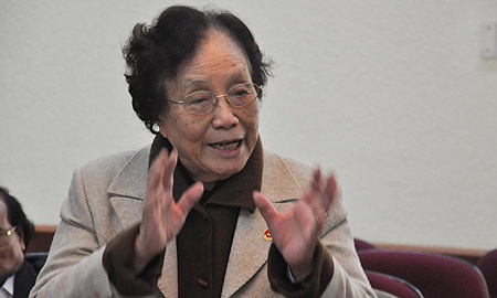 “Đừng vội mừng khi học sinh Việt Nam vượt Mỹ” - 1 Nguyên Phó Chủ tịch nước Nguyễn Thị Bình. (Ảnh: Văn Chung)